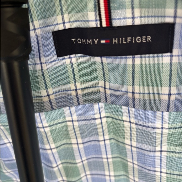 Tommy Hilfiger Men’s 2XL Blue/Green Checked Pattern Classic Button Down Shirt - Picture 5 of 10